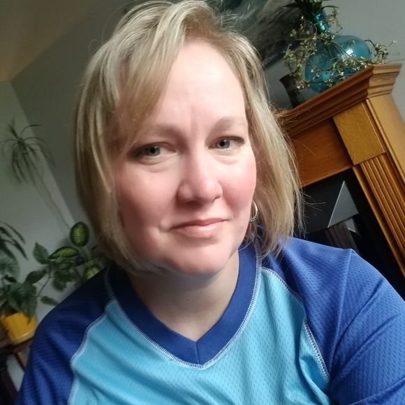 Meet your Posher, Michelle - Picture 1 of 1